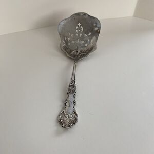 1847 Rogers Charter Oak 1906 Silverplate Ice Waffle Serving Spoon 9-3/8 inch